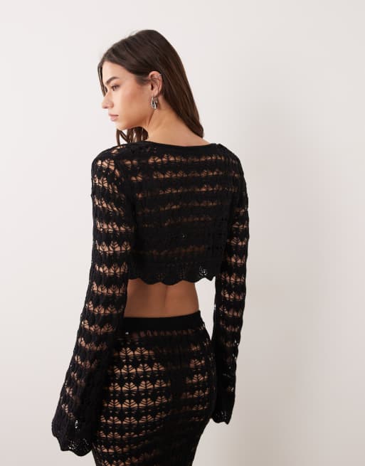 Miss Selfridge – Langärmlige, gehäkelte Strickjacke in Schwarz mit gebundener Vorderseite, 3 von 4
