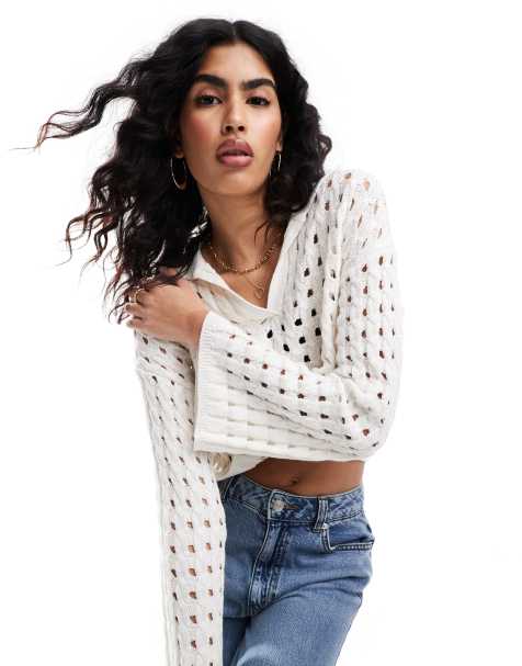 Miss Selfridge – Langärmliger Polo-Pullover aus weitmaschigem Häkelstoff in Cremeweiß - view 1
