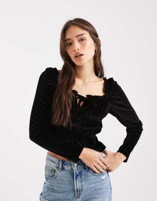 Miss Selfridge - Langärmliges, gerafftes Top aus schwarzem Samt mit Bindeband auf der Vorderseite