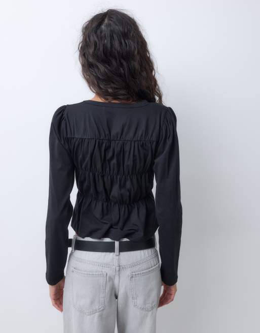 Miss Selfridge langärmliges gesmoktes Schößchenoberteil in Schwarz, 3 von 5