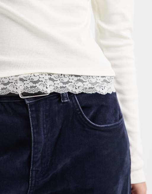 Miss Selfridge – Langärmliges Henley-Oberteil in Cremeweiß mit Spitzenbesatz, 2 von 4