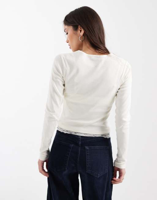 Miss Selfridge – Langärmliges Henley-Oberteil in Cremeweiß mit Spitzenbesatz, 4 von 4