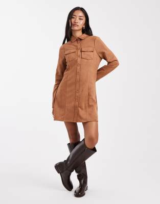 Miss Selfridge - Langärmliges Kleid aus Wildlederimitat in Hellbraun-Brown
