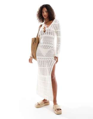 Miss Selfridge - Langärmliges Maxikleid aus Häkelstrick in Creme mit Ringverzierung-Weiß