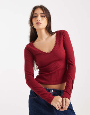 Miss Selfridge - Langärmliges Oberteil in Rot mit Muschelsaum-Bunt