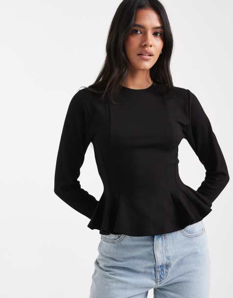 Miss Selfridge – Langärmliges T-Shirt in Schwarz mit Schößchen-Detail - view 1