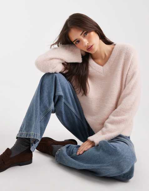 Miss Selfridge lash V neck oversized jumper in soft pink - view 1