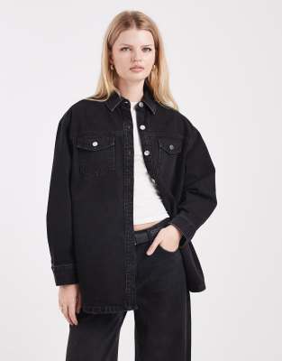 Miss Selfridge - Lässiges, langärmliges Jeanshemd in schwarzer Waschung