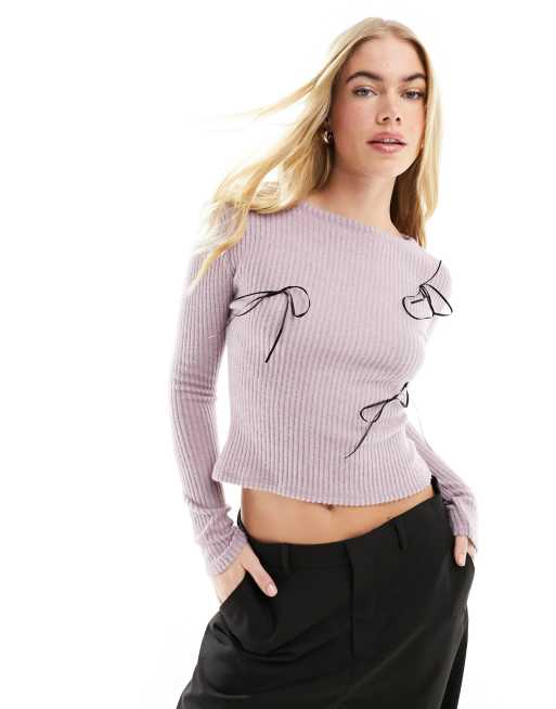 Miss Selfridge – Lawendowy top z kokardkami