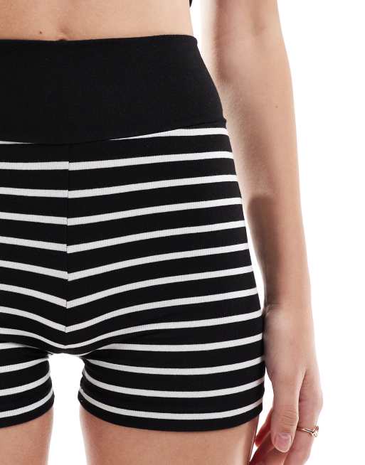 Miss Selfridge legging short co-ord in black and white stripe, 5 of 5