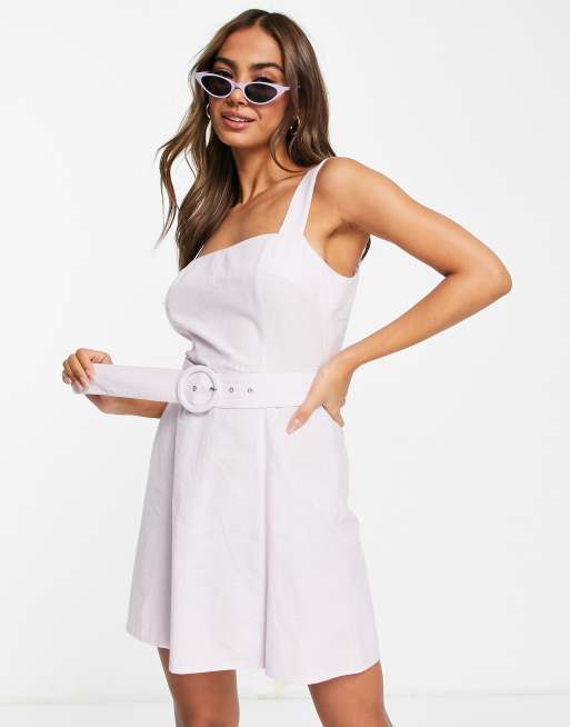 Miss Selfridge – Liliowa sukienka midi na ramiączkach z imitacji lnu z paskiem