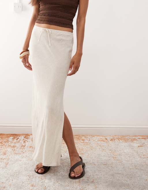 Miss Selfridge – Ljusbeige diagonalskuren maxikjol i linnemix, 3 av 5