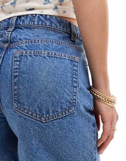 Miss Selfridge – Ljusblå, tvättade jeansshorts i mom-modell, 4 av 5