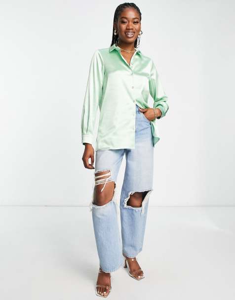 Miss Selfridge – Ljusgrön satinskjorta i oversize med strassknappar - view 1