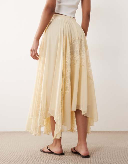 Miss Selfridge – Ljusgul maxikjol i chiffong och spetsmix med ojämn fåll, 4 av 5