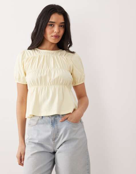 Miss Selfridge – Ljusgul, smockad peplum-topp - view 1