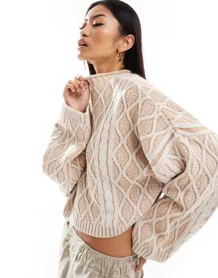 Miss Selfridge - Lockerer Strickpullover mit Zopfmuster-Neutral