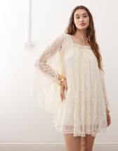 Made by Mitchell Beam Lip Gloss - Milkshake 4 Me