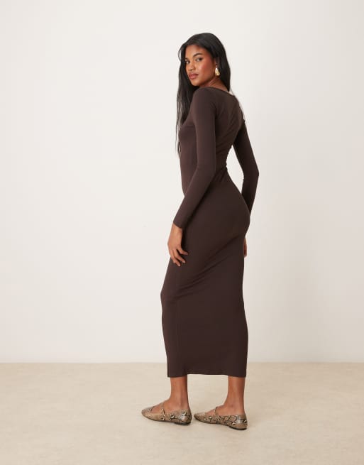 Miss Selfridge long sleeve scoop neck maxi dress in chocolate, 3 of 4