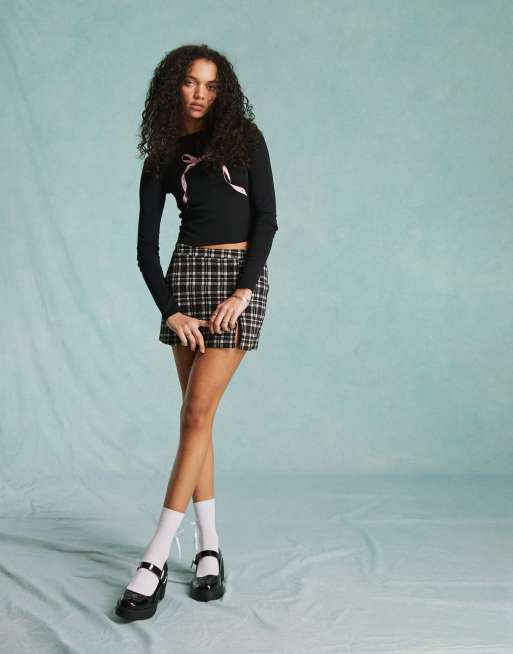 Miss Selfridge long sleeve t-shirt with bow graphic in black, 4 of 4