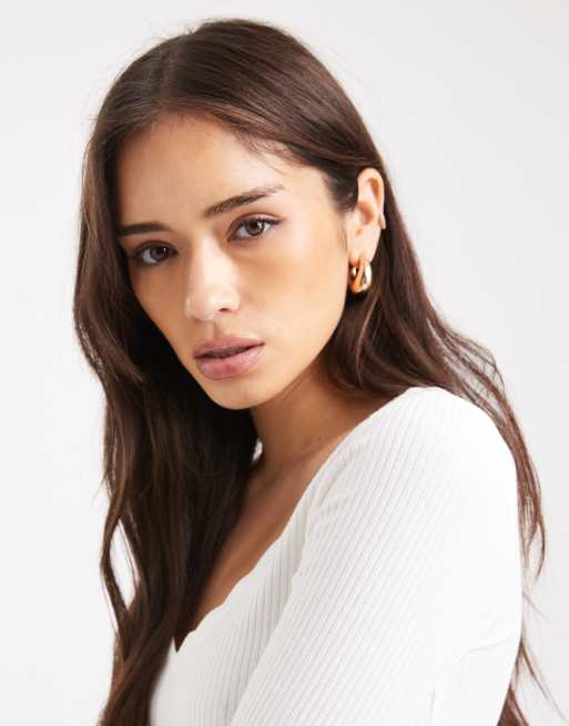 Miss Selfridge long sleeve top with scallop trim in cream, 3 of 4