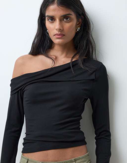 Miss Selfridge long sleeve twist top with lace trim in black, 2 of 5
