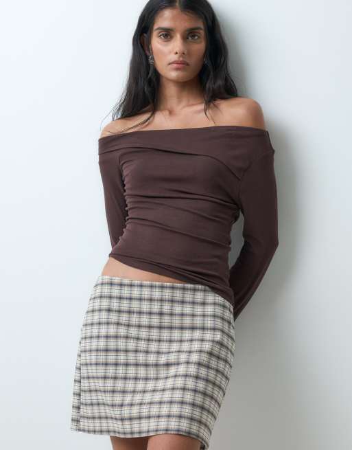 Miss Selfridge long sleeve twist top with lace trim in chocolate brown, 4 of 5