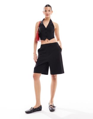 Miss Selfridge - Longline-Bermudashorts in Schwarz mit verlängerter Lasche, Kombiteil