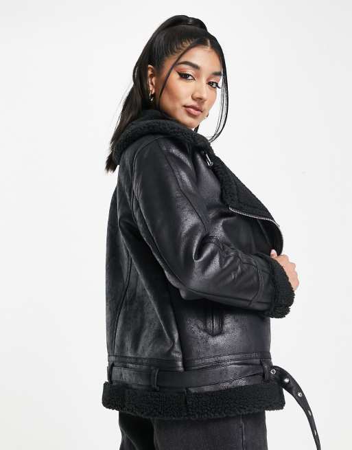 Miss Selfridge – Longline-Pilotenjacke in Schwarz mit Teddyfell-Besatz, 2 von 4