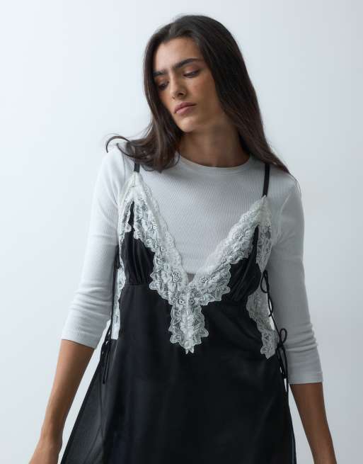 Miss Selfridge longline satin and lace cami in mono, 3 of 4