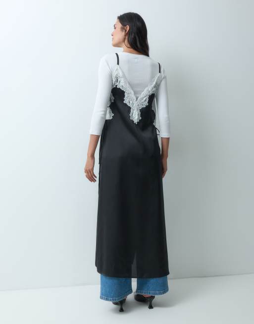 Miss Selfridge longline satin and lace cami in mono, 4 of 4