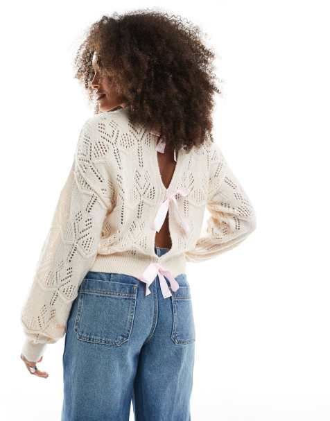 Miss Selfridge - Maglione crema con fiocchi in raso rosa sul retro - view 1