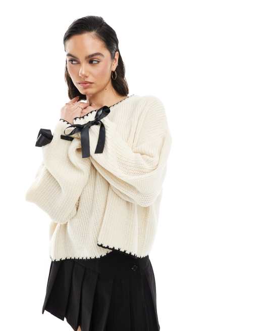 Miss Selfridge - Maglione lavorato con cuciture e fiocchi in raso sui polsini