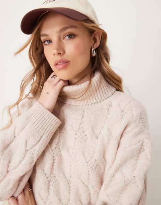 Miss Selfridge - Maglione morbido lavorato a trecce accollato color avena