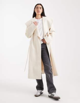 Miss Selfridge - Manteau enveloppant habillé - Crème-Blanc