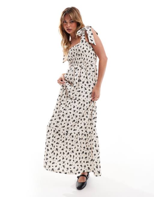 Miss Selfridge – Marszczona sukienka maxi w drobne kwiaty