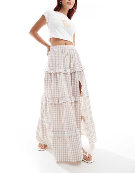 Miss Selfridge - Maxi rok met stroken, ruches en gingham ruit in lichtbruin