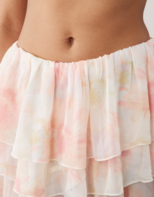 Miss Selfridge – Maxi-Strandrock aus Chiffon mit Rüschen, Blumenmuster und nach hinten abfallendem Saum, 4 von 5