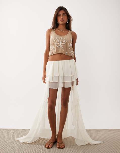 Miss Selfridge - Maxi strandrok van chiffon met ruches en ongelijke zoom in crème - view 1