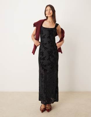 Miss Selfridge - Maxikleid aus Ausbrennersamt in Schwarz