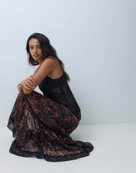 Miss Selfridge Maxirock aus Chiffon und Spitze mit besticktem Saum in Animal-Print - view 1