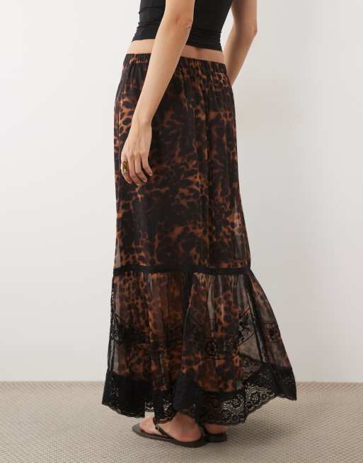 Miss Selfridge Maxirock aus Chiffon und Spitze mit besticktem Saum in Animal-Print, 2 von 5