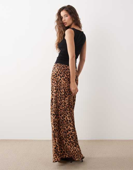 Miss Selfridge – Maxirock aus gesponnenem Stoff mit Leopardenmuster und asymmetrischem Schnitt, 5 von 5