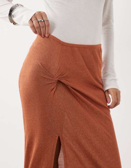 Miss Selfridge Maxirock aus Glitzstrick mit Twist-Detail in Cognac, 4 von 5