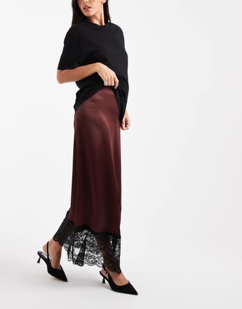 Miss Selfridge – Maxirock aus Satin und Spitze in Schokobraun mit Schrägschnitt - view 1