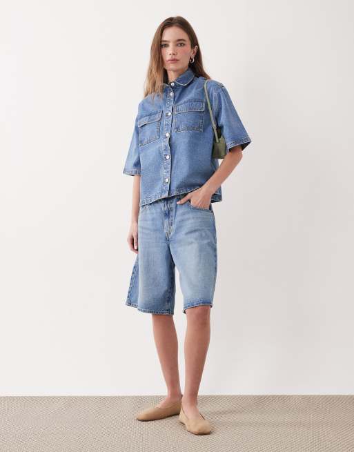Miss Selfridge – Mellanblå, tvättad jeansskjorta med boxig passform, 3 av 4