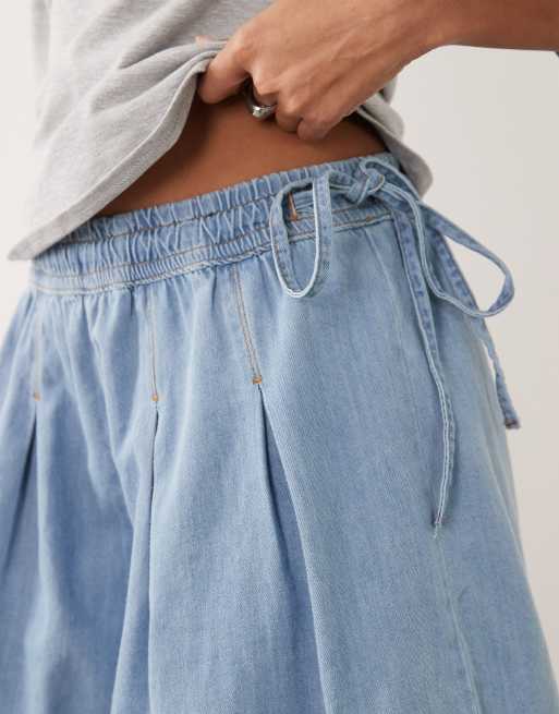 Miss Selfridge – Mellanblå, tvättade, utsvängda shorts med rosett, 4 av 5