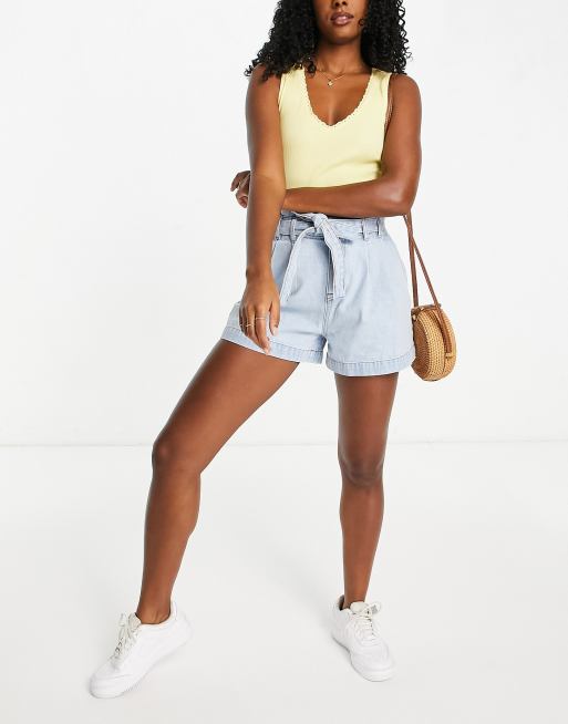 Miss Selfridge - Mellemvaskede blå denimshorts med bindebånd i taljen, 3 af 4