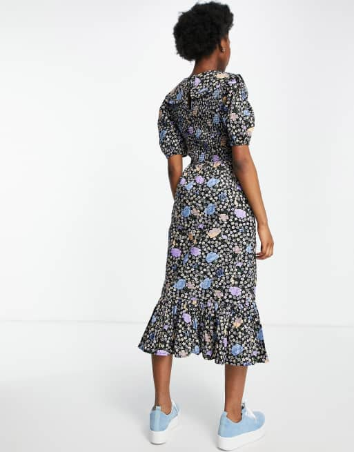 Miss Selfridge Midi jurk met smokwerk kraag en bloemenmix