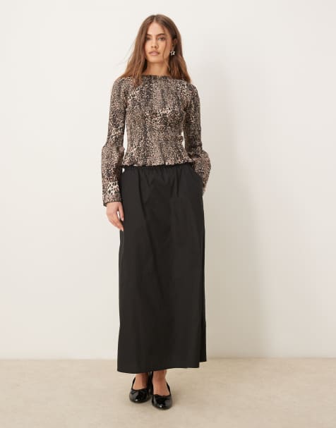 Miss Selfridge midi skirt in black - view 1
